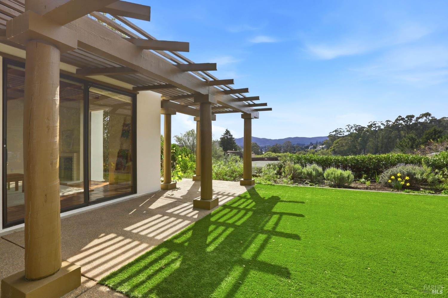 Detail Gallery Image 32 of 43 For 2 Paseo Mirasol Unkn, Tiburon,  CA 94920 - 5 Beds | 2/1 Baths