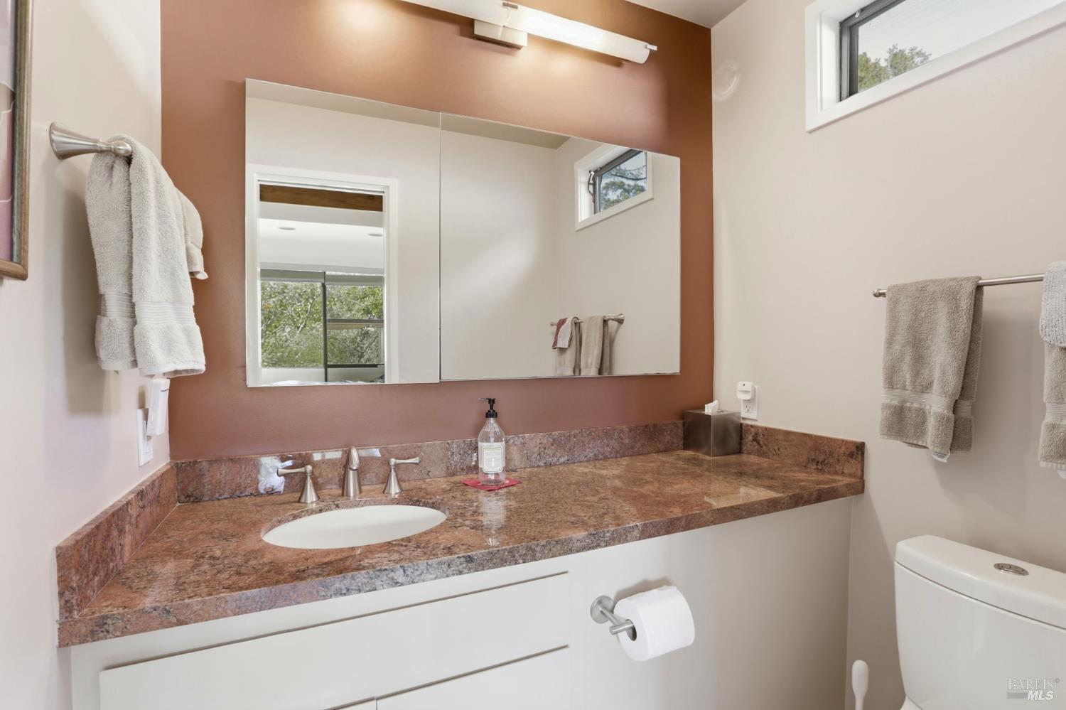 Detail Gallery Image 31 of 43 For 2 Paseo Mirasol Unkn, Tiburon,  CA 94920 - 5 Beds | 2/1 Baths