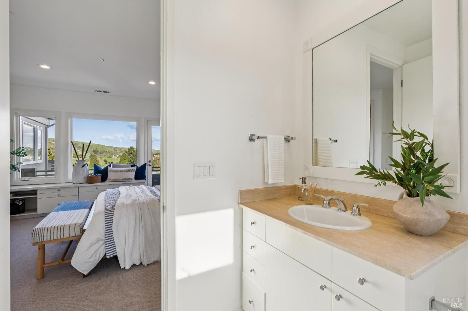 Detail Gallery Image 58 of 74 For 23 Cecilia Ct, Tiburon,  CA 94920 - 5 Beds | 4 Baths