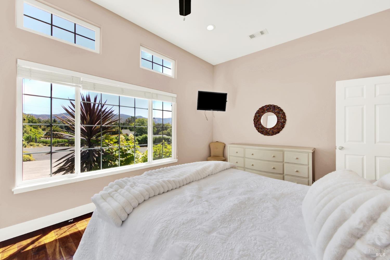 Detail Gallery Image 29 of 34 For 1597 Estee Ave, Napa,  CA 94558 - 4 Beds | 2 Baths