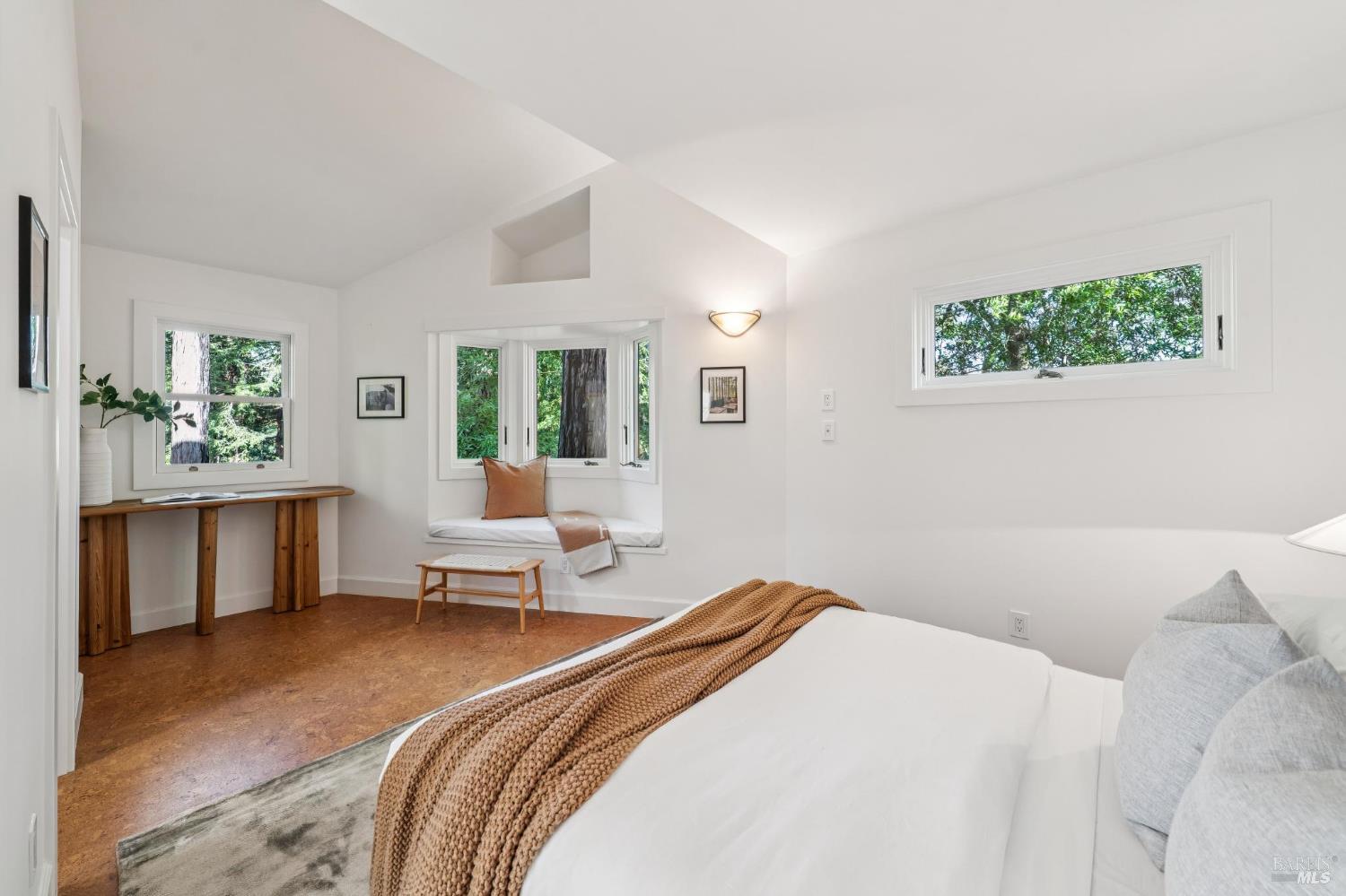 Detail Gallery Image 45 of 50 For 484 Summit Ave, Mill Valley,  CA 94941 - 5 Beds | 3/1 Baths