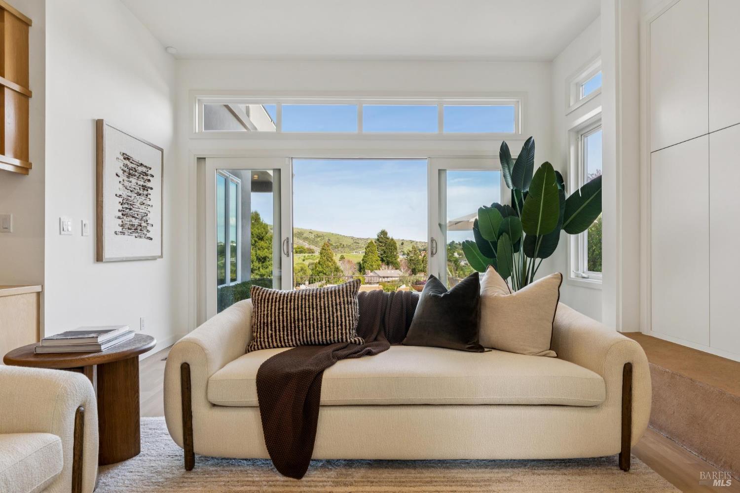 Detail Gallery Image 28 of 74 For 23 Cecilia Ct, Tiburon,  CA 94920 - 5 Beds | 4 Baths