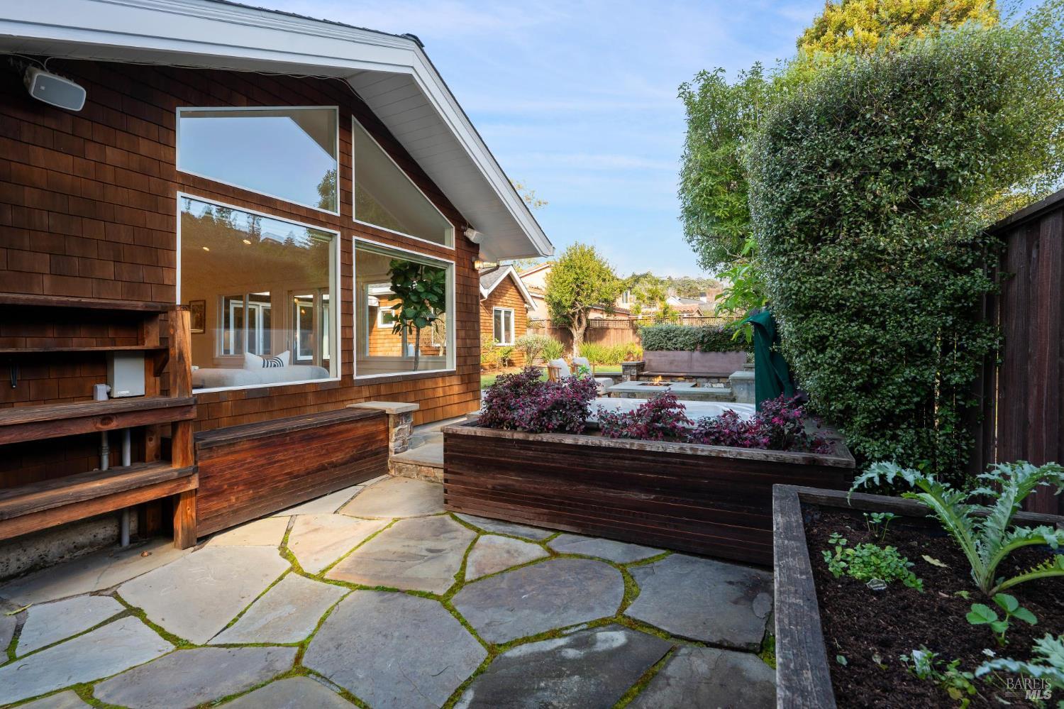 Detail Gallery Image 52 of 64 For 20 Apollo Rd, Tiburon,  CA 94920 - 4 Beds | 2 Baths