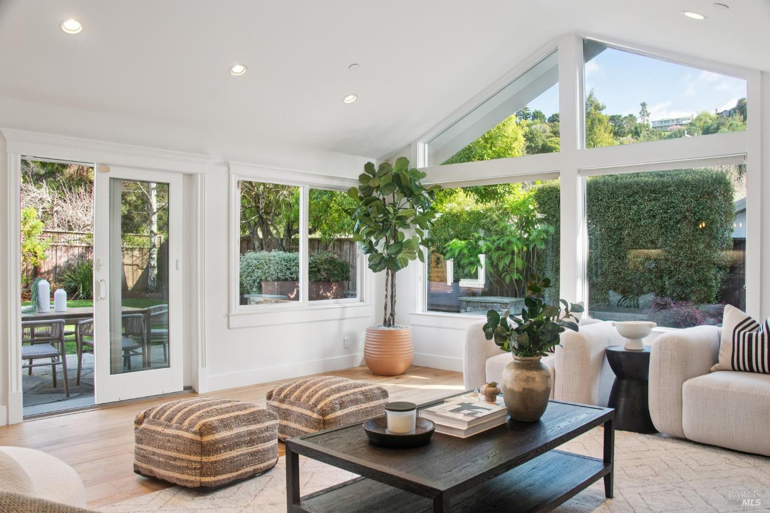 Detail Gallery Image 26 of 64 For 20 Apollo Rd, Tiburon,  CA 94920 - 4 Beds | 2 Baths