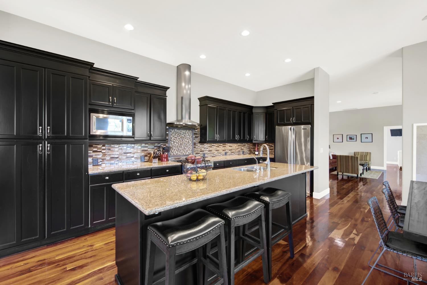 Detail Gallery Image 5 of 34 For 1597 Estee Ave, Napa,  CA 94558 - 4 Beds | 2 Baths