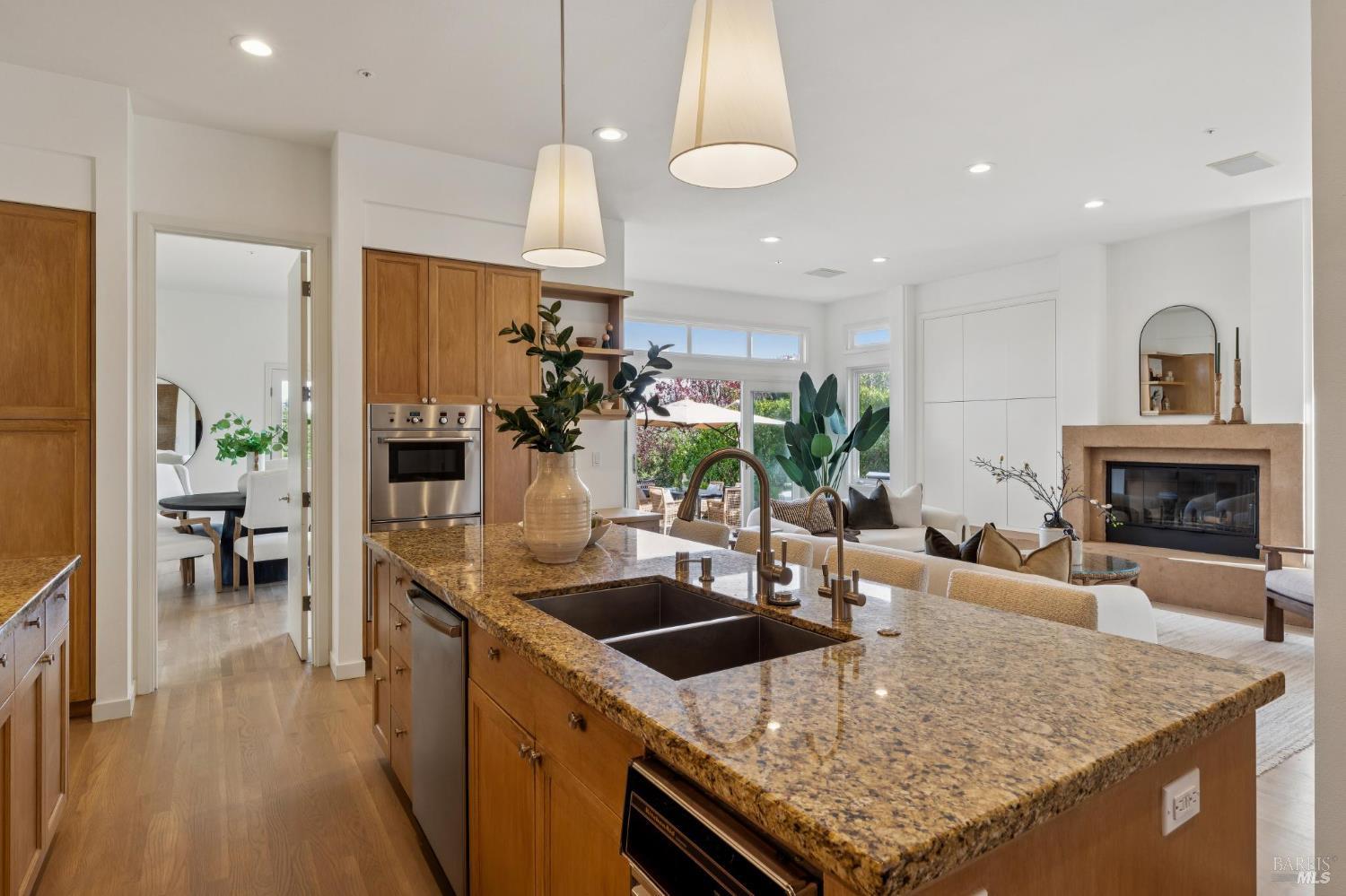 Detail Gallery Image 23 of 74 For 23 Cecilia Ct, Tiburon,  CA 94920 - 5 Beds | 4 Baths