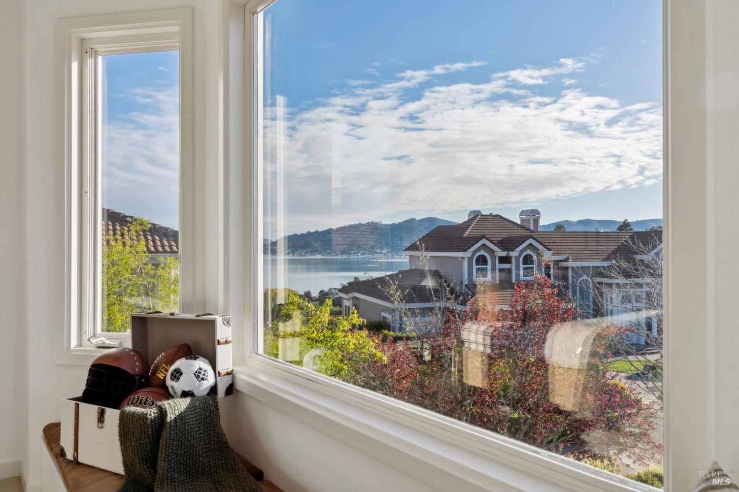 Detail Gallery Image 62 of 74 For 23 Cecilia Ct, Tiburon,  CA 94920 - 5 Beds | 4 Baths