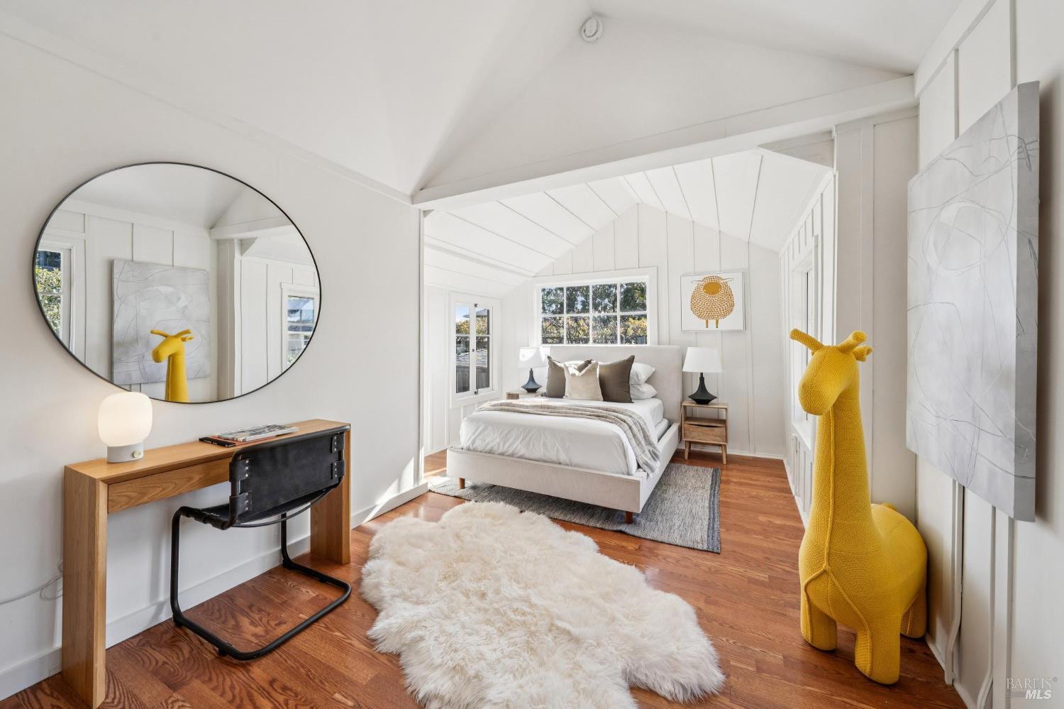 Detail Gallery Image 21 of 50 For 484 Summit Ave, Mill Valley,  CA 94941 - 5 Beds | 3/1 Baths