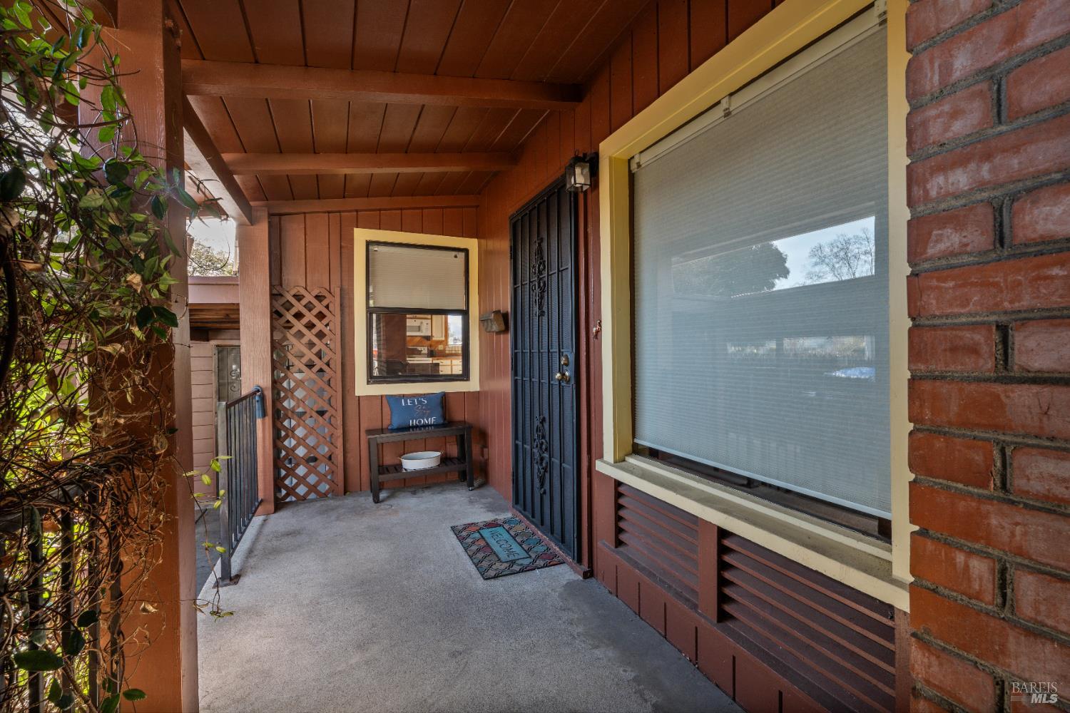 Detail Gallery Image 2 of 25 For 329 Jones St, Ukiah,  CA 95482 - 3 Beds | 2 Baths
