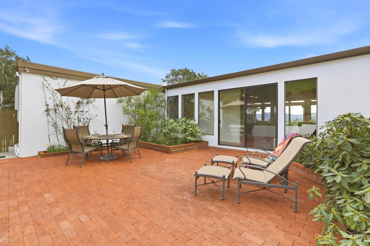 Detail Gallery Image 34 of 43 For 2 Paseo Mirasol Unkn, Tiburon,  CA 94920 - 5 Beds | 2/1 Baths