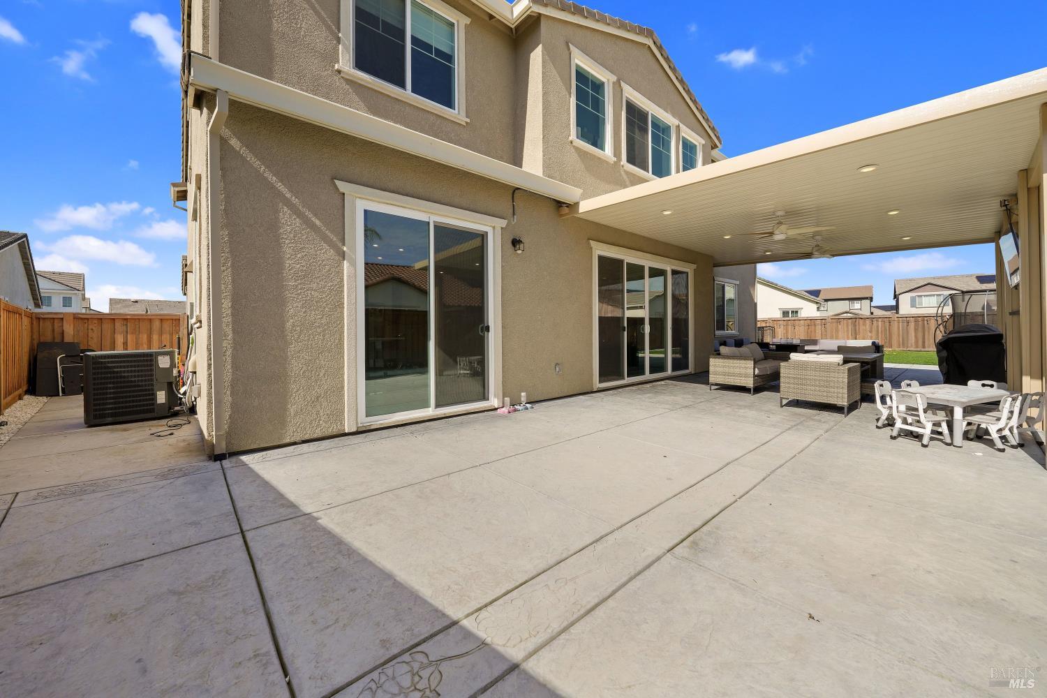 Detail Gallery Image 57 of 65 For 1245 Pacific Pl, Dixon,  CA 95620 - 5 Beds | 4 Baths