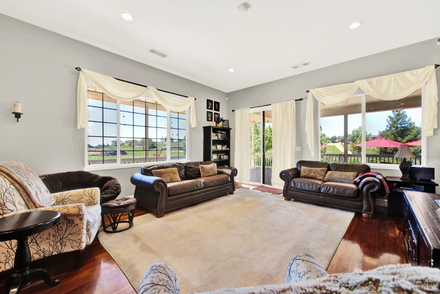 Detail Gallery Image 26 of 34 For 1597 Estee Ave, Napa,  CA 94558 - 4 Beds | 2 Baths