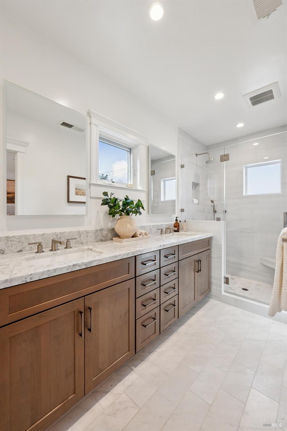 Detail Gallery Image 32 of 64 For 20 Apollo Rd, Tiburon,  CA 94920 - 4 Beds | 2 Baths