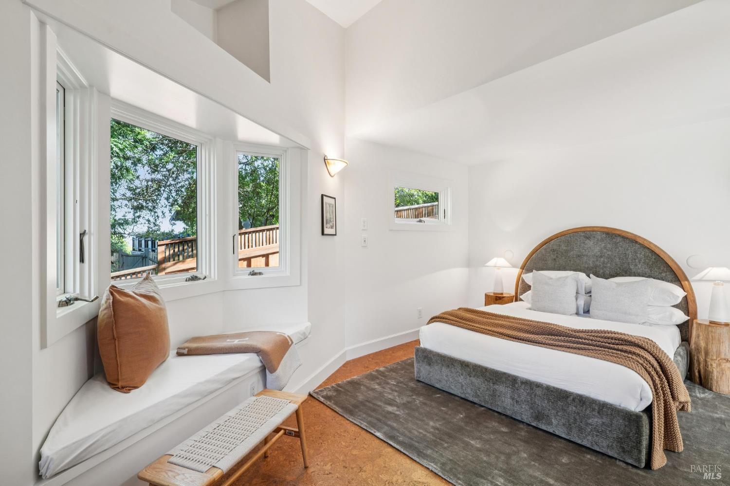 Detail Gallery Image 42 of 50 For 484 Summit Ave, Mill Valley,  CA 94941 - 5 Beds | 3/1 Baths