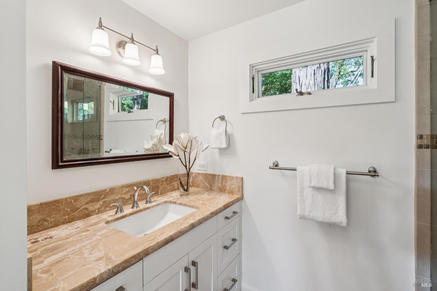 Detail Gallery Image 43 of 50 For 484 Summit Ave, Mill Valley,  CA 94941 - 5 Beds | 3/1 Baths