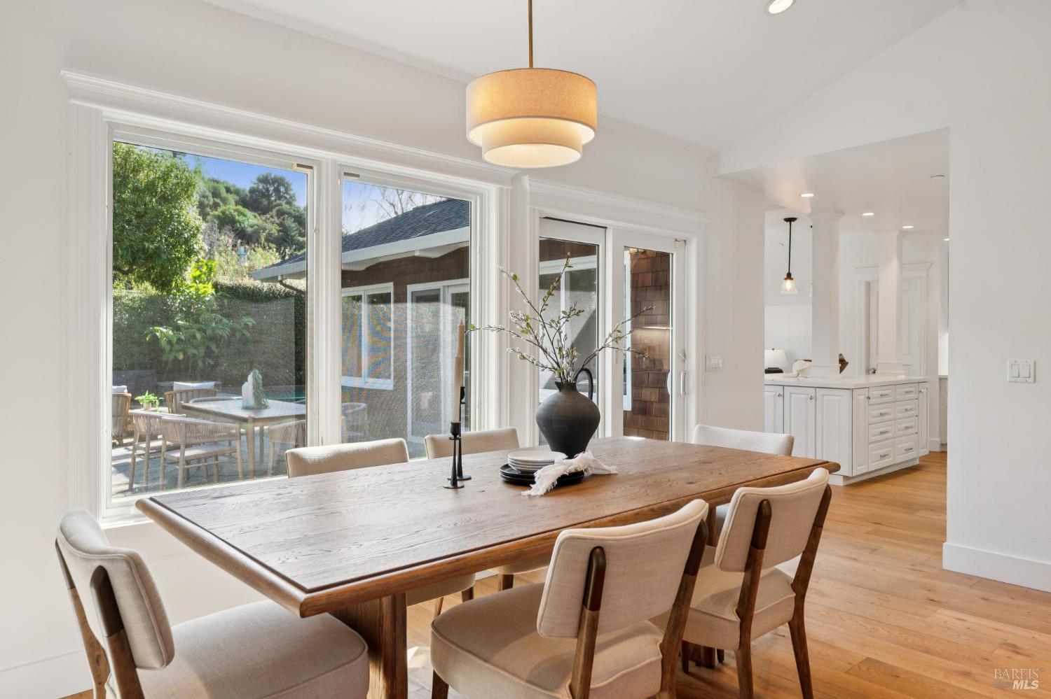 Detail Gallery Image 14 of 64 For 20 Apollo Rd, Tiburon,  CA 94920 - 4 Beds | 2 Baths