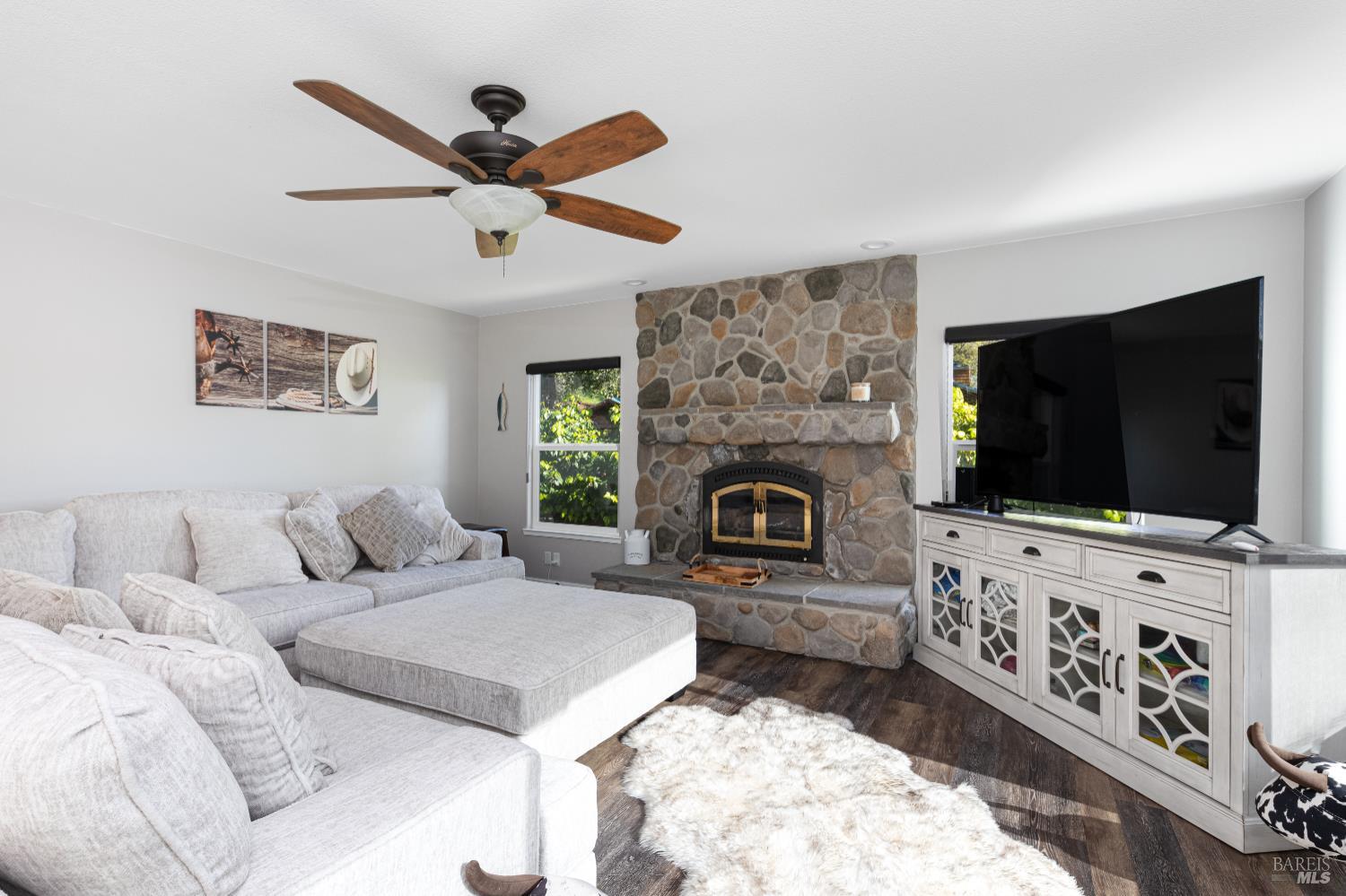 Detail Gallery Image 20 of 48 For 3950 Oakmont Dr, Clearlake,  CA 95422 - 5 Beds | 3/1 Baths