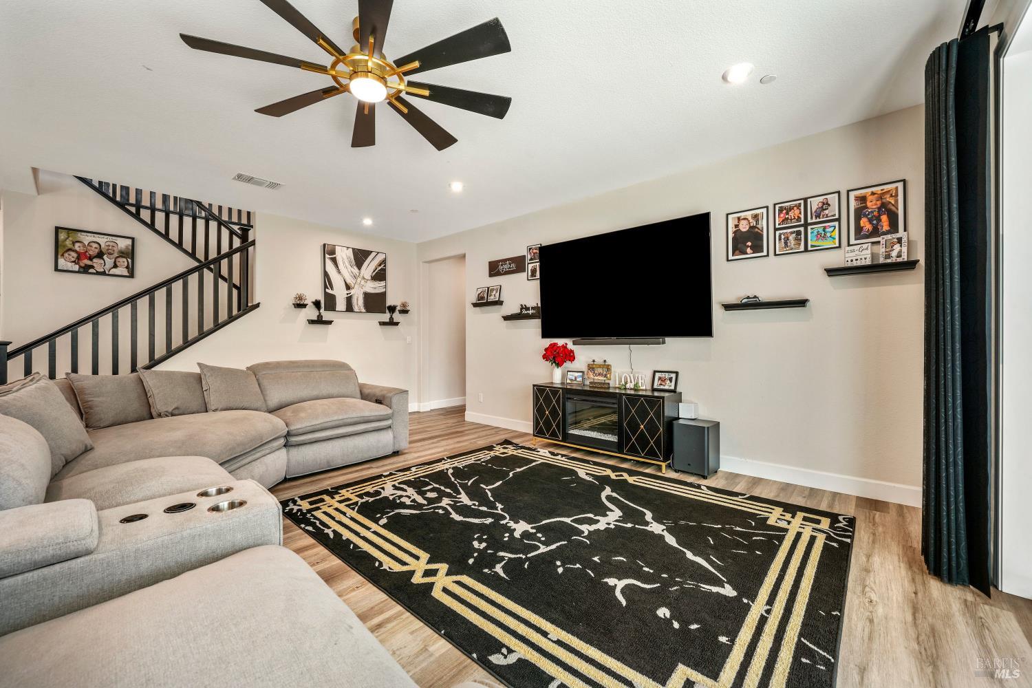 Detail Gallery Image 27 of 65 For 1245 Pacific Pl, Dixon,  CA 95620 - 5 Beds | 4 Baths