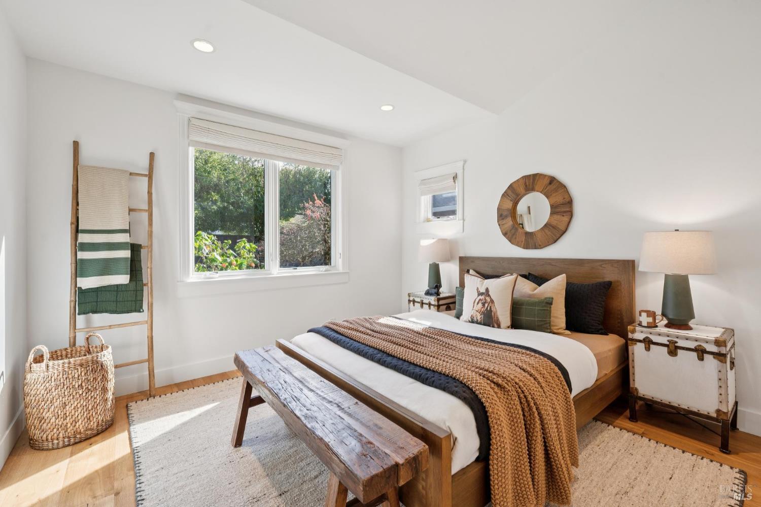Detail Gallery Image 36 of 64 For 20 Apollo Rd, Tiburon,  CA 94920 - 4 Beds | 2 Baths