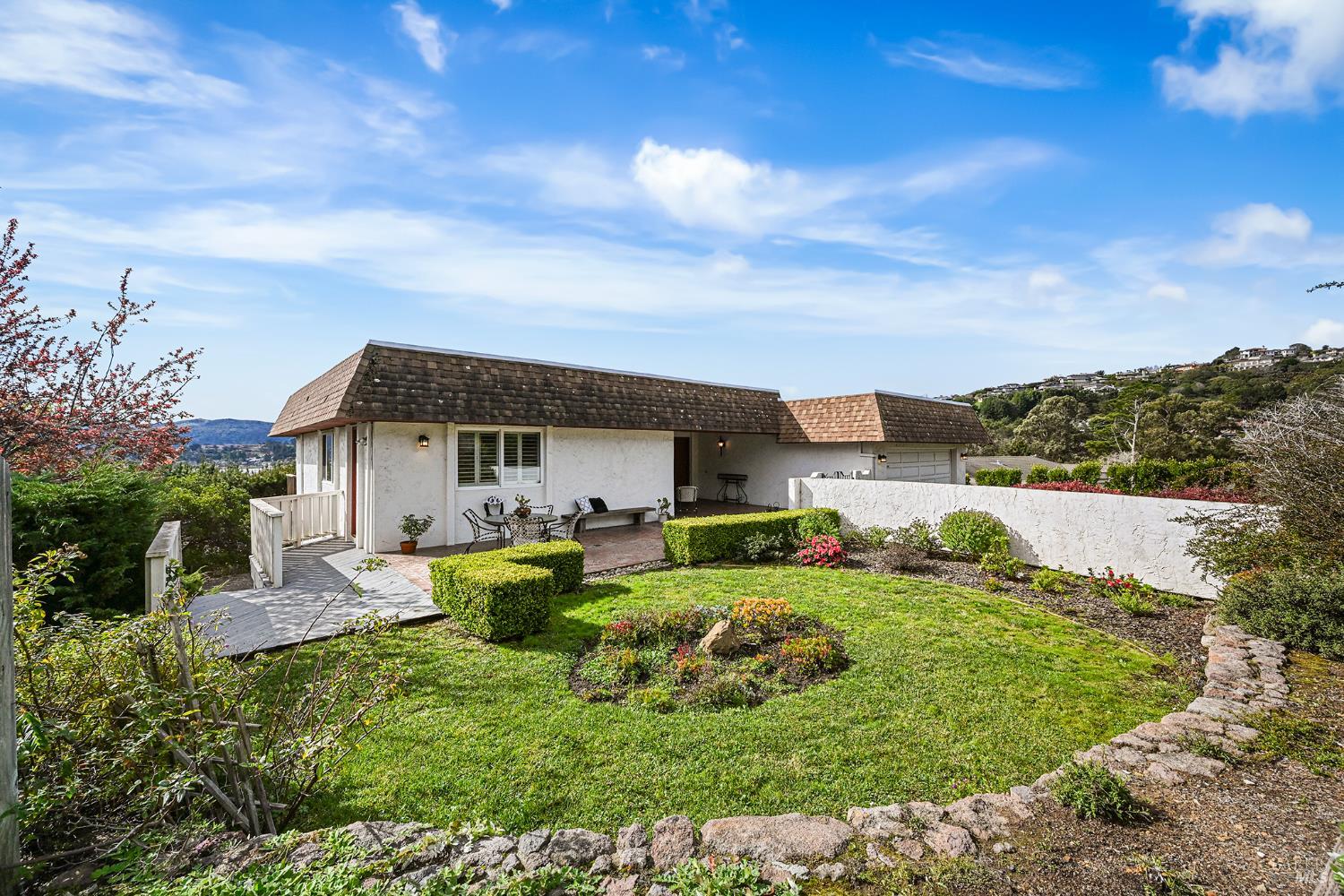 Detail Gallery Image 37 of 47 For 260 Blackfield Dr, Tiburon,  CA 94920 - 4 Beds | 2/1 Baths