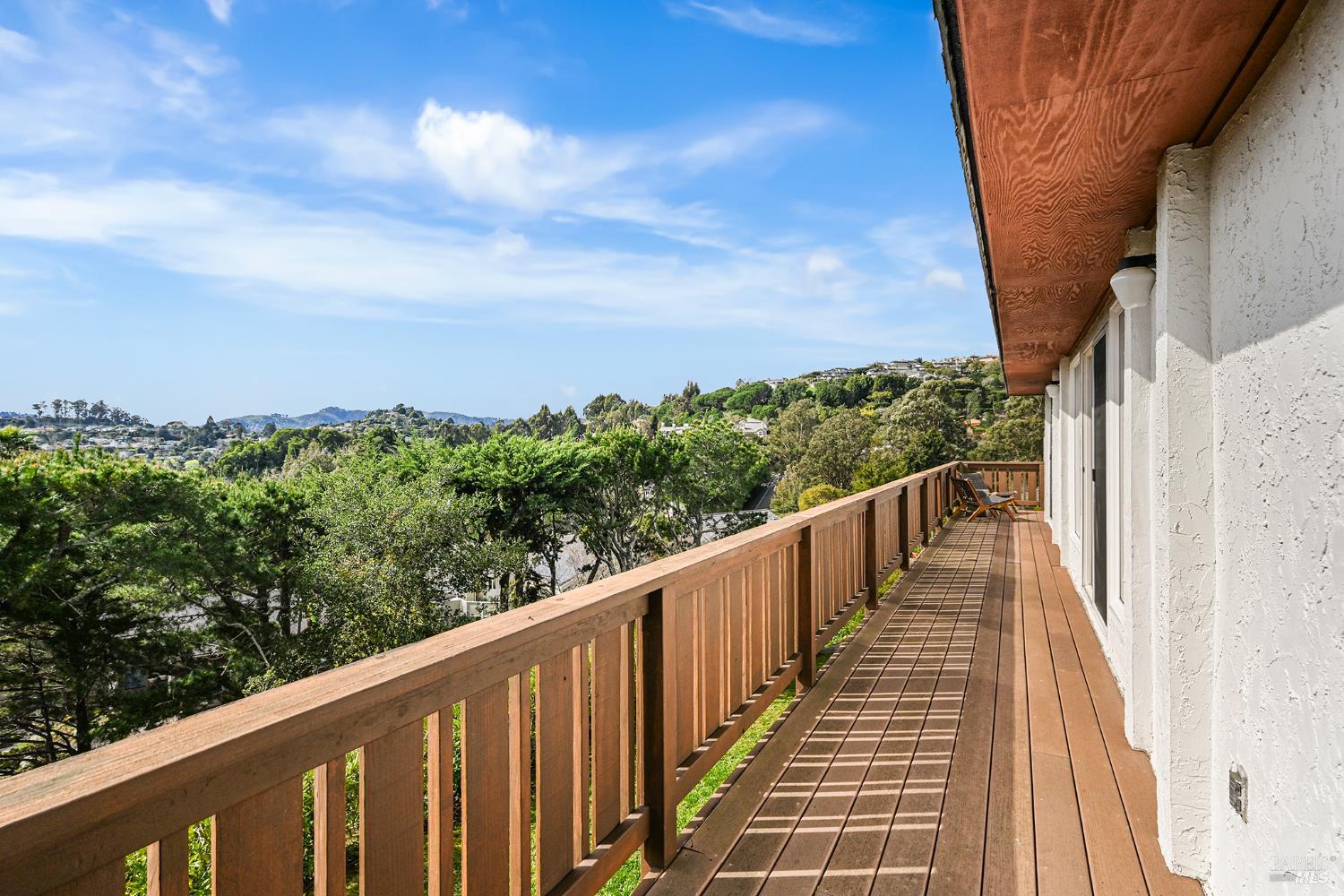 Detail Gallery Image 14 of 47 For 260 Blackfield Dr, Tiburon,  CA 94920 - 4 Beds | 2/1 Baths