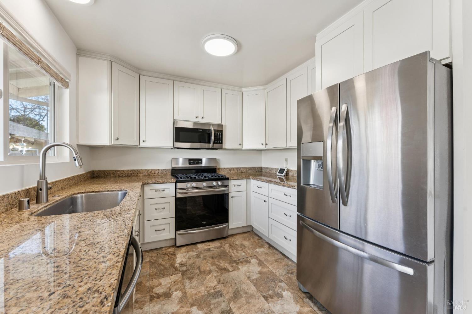 Detail Gallery Image 20 of 59 For 18023 Mulberry Ave, Sonoma,  CA 95476 - 2 Beds | 1 Baths