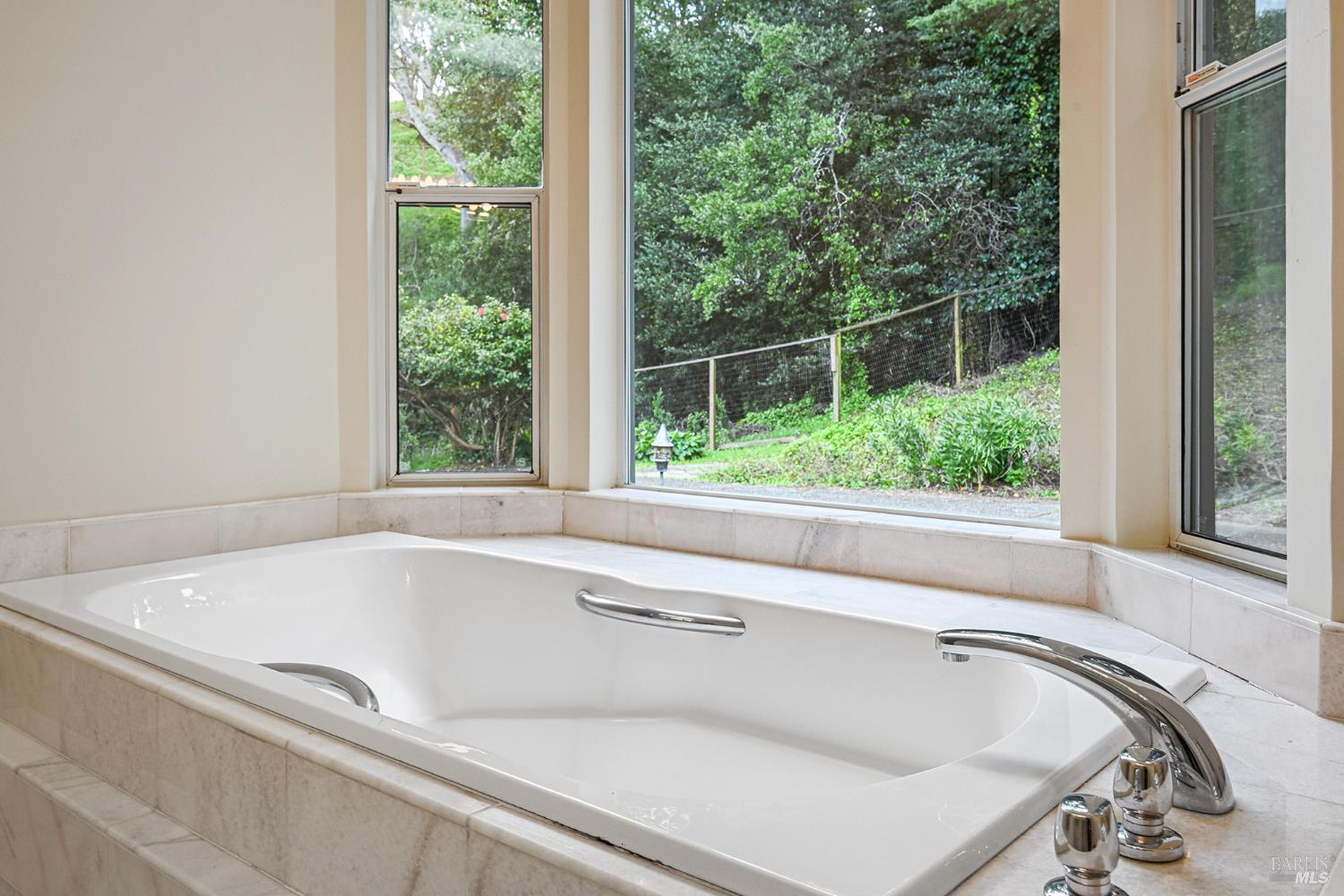 Detail Gallery Image 31 of 65 For 11 Hollyhock Ct, Mill Valley,  CA 94941 - 4 Beds | 2/1 Baths