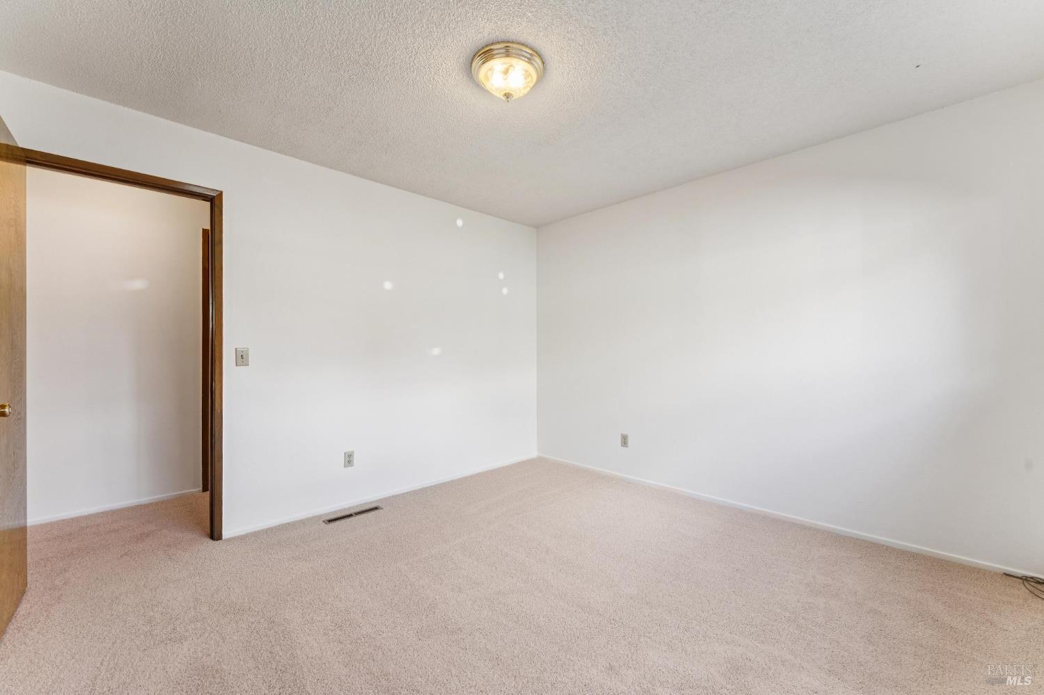 Detail Gallery Image 26 of 59 For 18023 Mulberry Ave, Sonoma,  CA 95476 - 2 Beds | 1 Baths