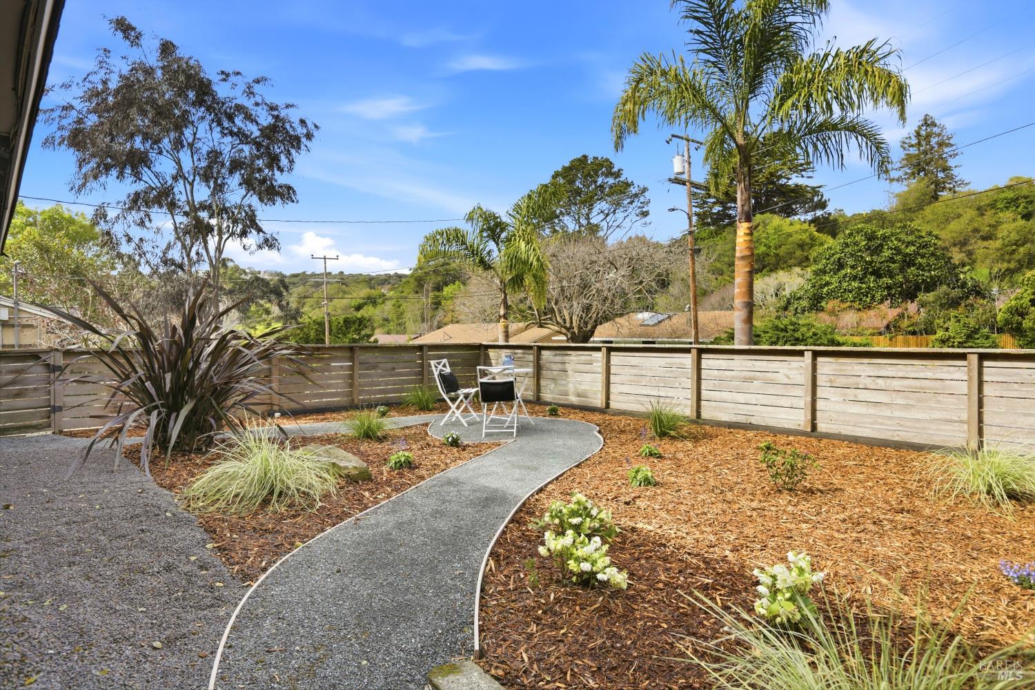 Detail Gallery Image 2 of 22 For 350 Karen Way, Belvedere Tiburon,  CA 94920 - 3 Beds | 3 Baths