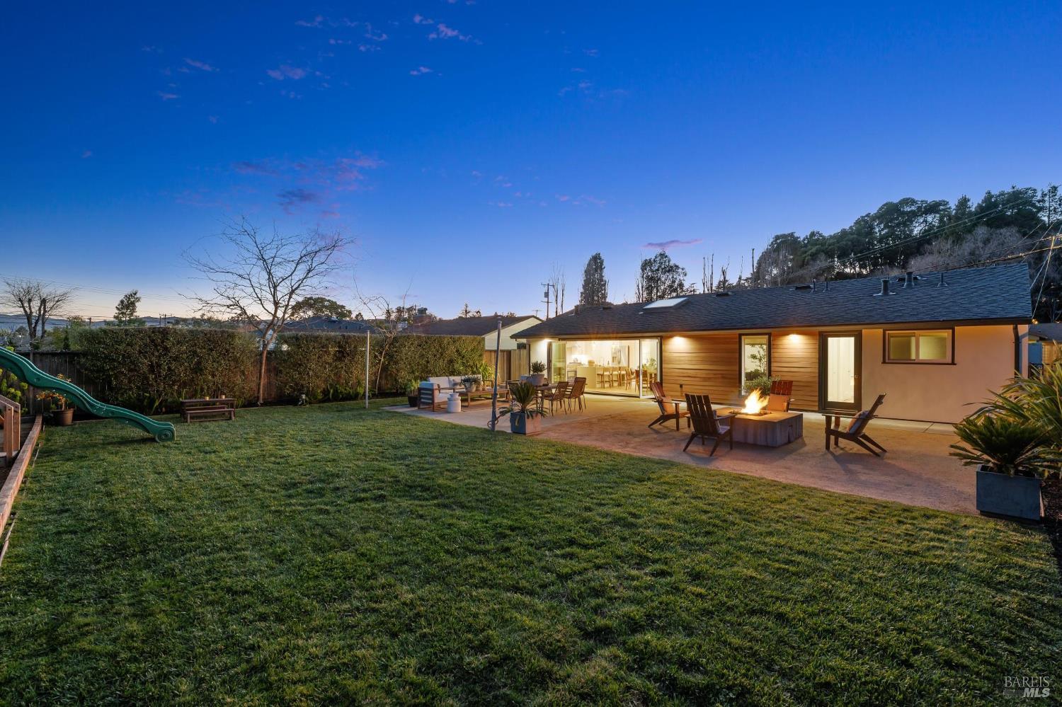 Detail Gallery Image 49 of 54 For 122 Blackfield Dr, Tiburon,  CA 94920 - 2 Beds | 2 Baths