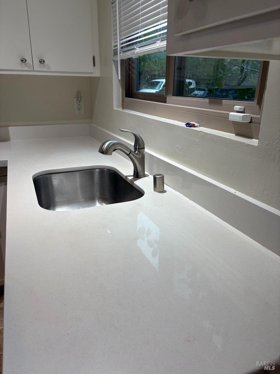 Detail Gallery Image 17 of 26 For 323 Bolinas Rd, Fairfax,  CA 94930 - 2 Beds | 1/1 Baths