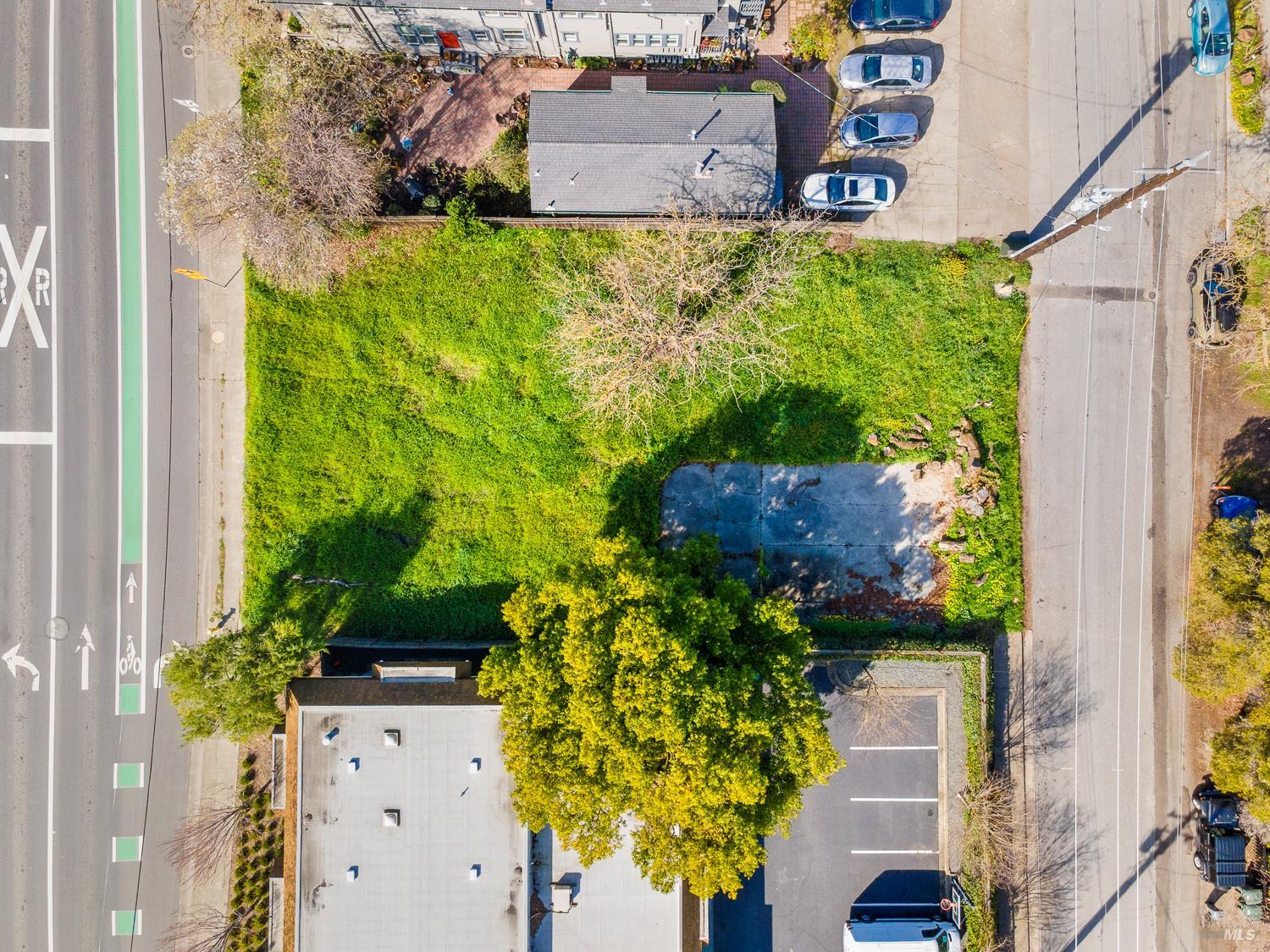 Detail Gallery Image 6 of 19 For 315 Lakeville St, Petaluma,  CA 94952 - – Beds | – Baths