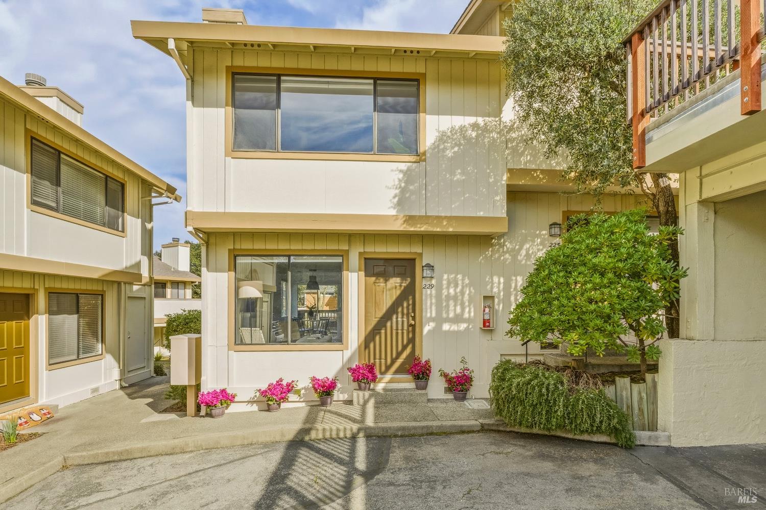 Detail Gallery Image 19 of 19 For 229 Marin Valley Dr, Novato,  CA 94949 - 2 Beds | 1/1 Baths