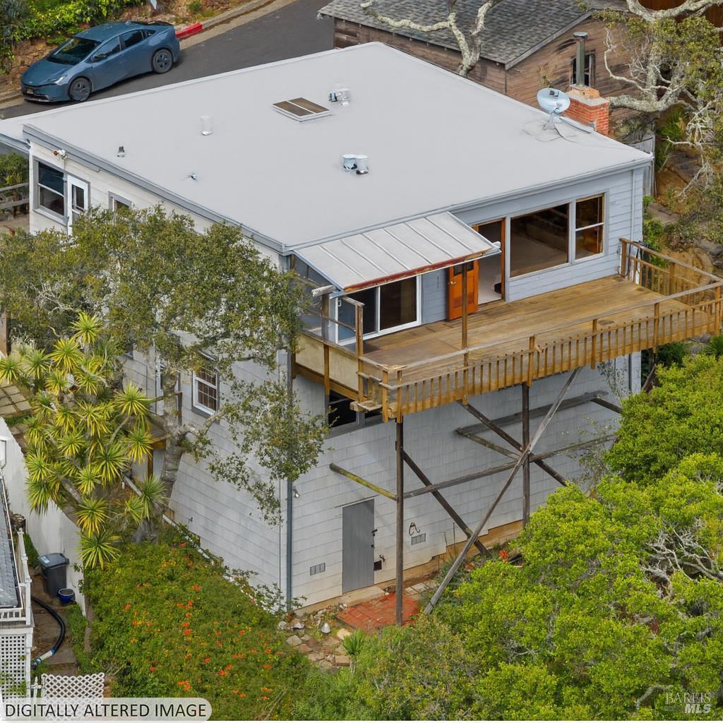 Detail Gallery Image 14 of 15 For 134 Crescent Ave, Sausalito,  CA 94965 - 4 Beds | 2 Baths