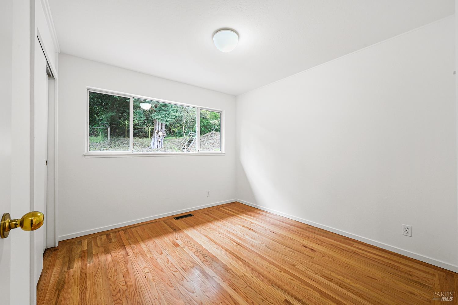 Detail Gallery Image 37 of 65 For 11 Hollyhock Ct, Mill Valley,  CA 94941 - 4 Beds | 2/1 Baths