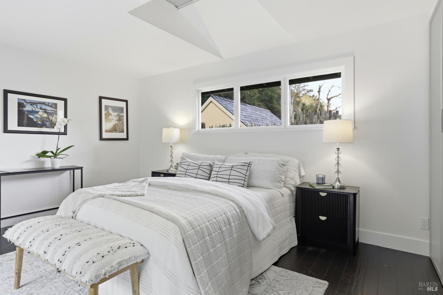 Detail Gallery Image 11 of 22 For 350 Karen Way, Belvedere Tiburon,  CA 94920 - 3 Beds | 3 Baths