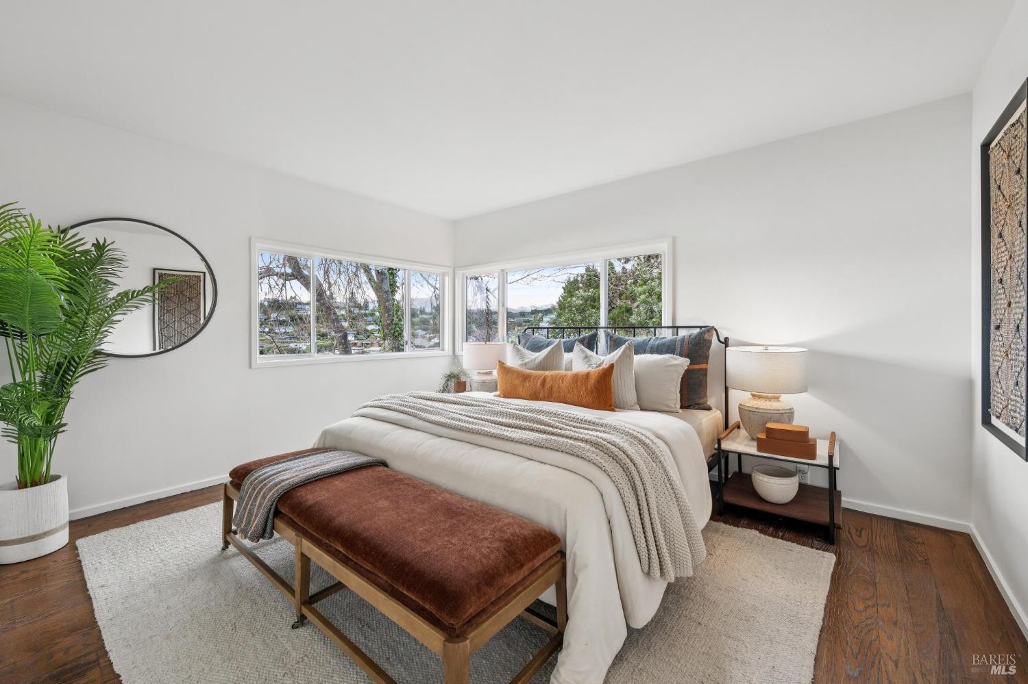 Detail Gallery Image 26 of 51 For 532 Virginia Dr, Tiburon,  CA 94920 - 2 Beds | 1 Baths