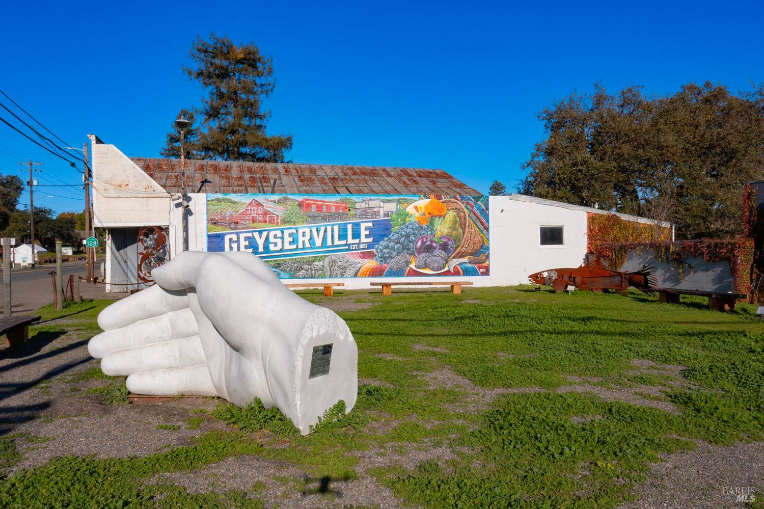 Detail Gallery Image 2 of 12 For 21020 Redwood Hwy, Geyserville,  CA 95441 - – Beds | – Baths