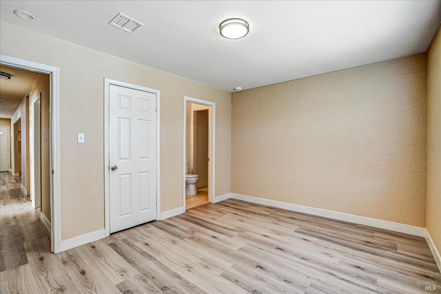 Detail Gallery Image 23 of 32 For 452 Wilshire Ave, Vallejo,  CA 94591 - 4 Beds | 3 Baths