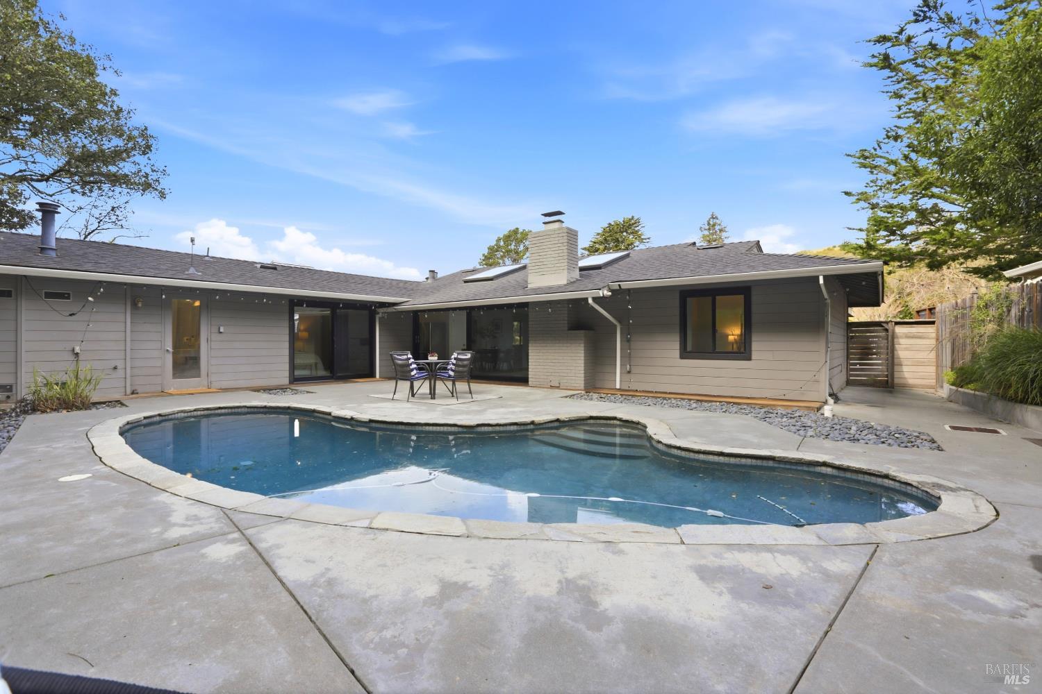 Detail Gallery Image 20 of 22 For 350 Karen Way, Belvedere Tiburon,  CA 94920 - 3 Beds | 3 Baths