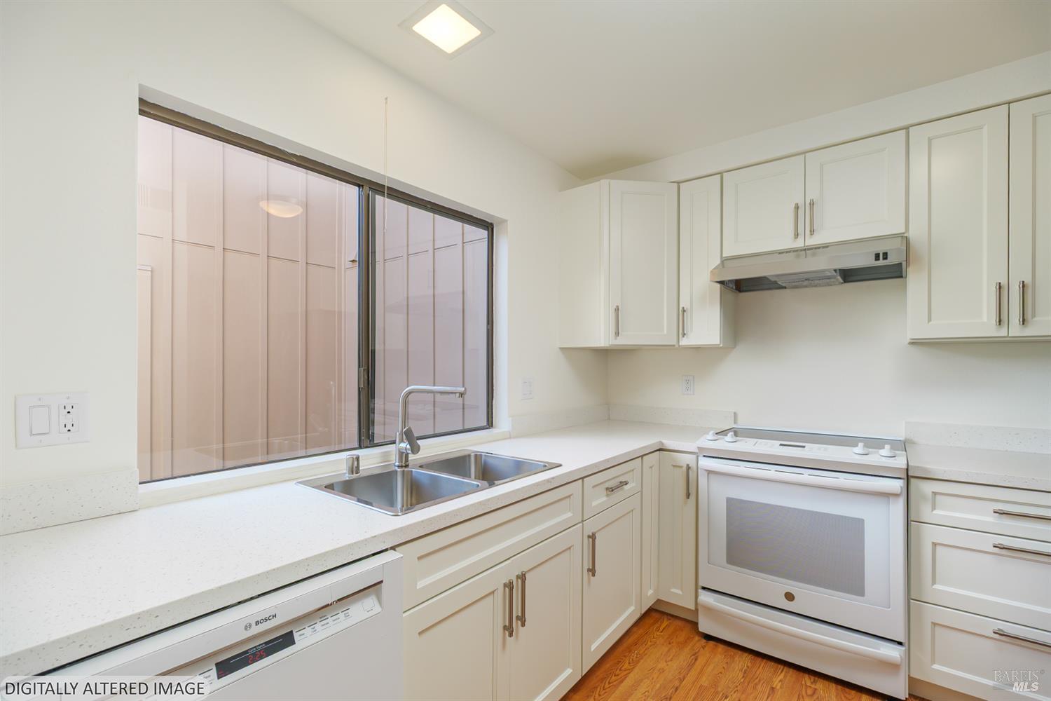 Detail Gallery Image 5 of 27 For 19 Burdell Ct, Novato,  CA 94949 - 2 Beds | 1/1 Baths