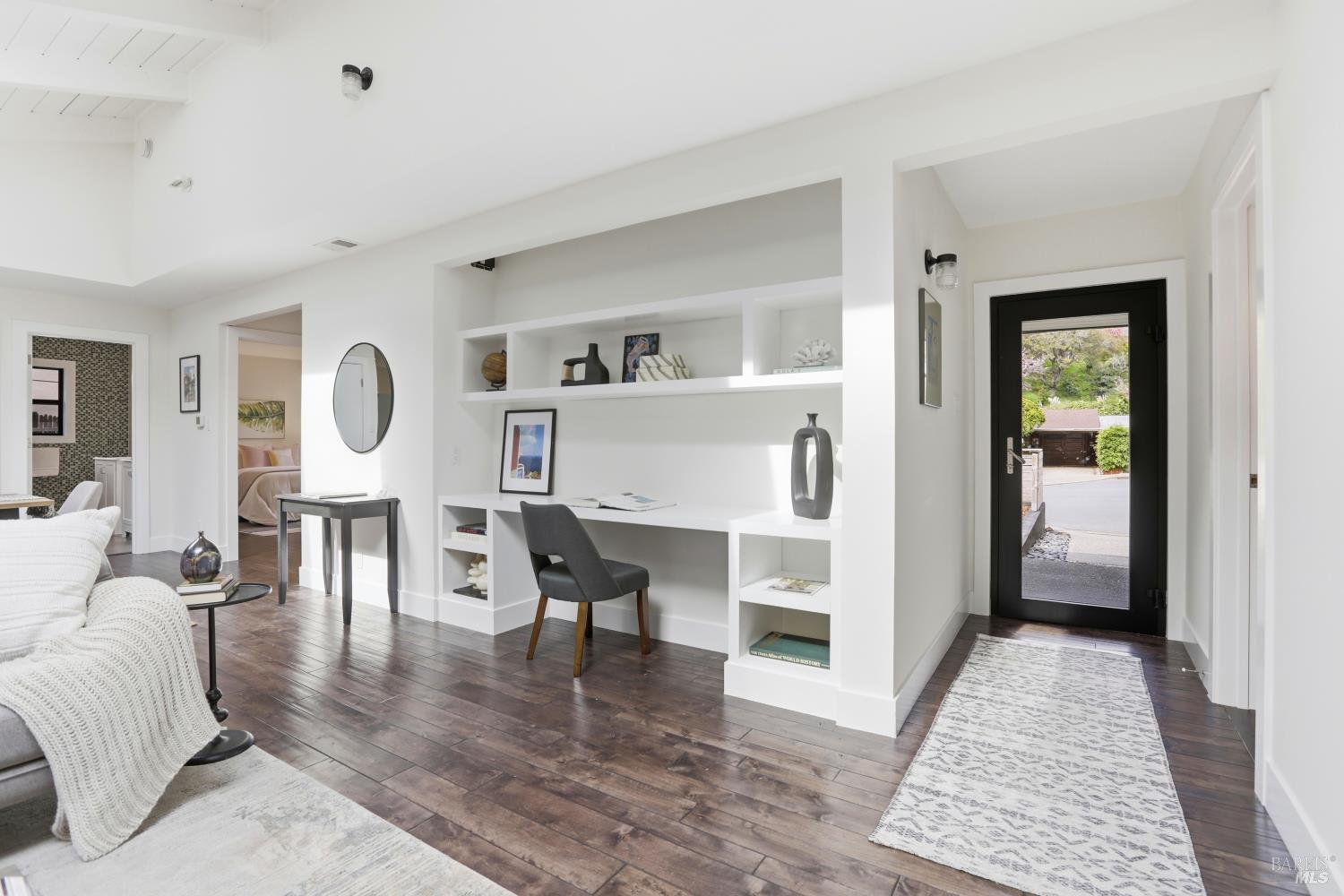 Detail Gallery Image 4 of 22 For 350 Karen Way, Belvedere Tiburon,  CA 94920 - 3 Beds | 3 Baths