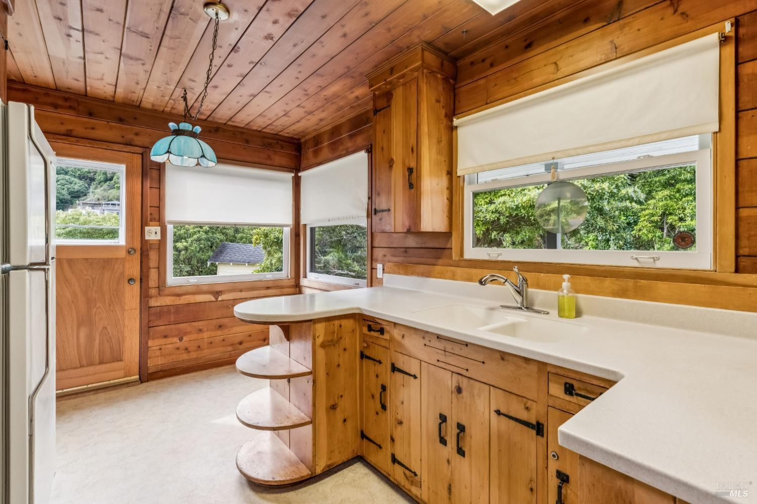 Detail Gallery Image 10 of 15 For 134 Crescent Ave, Sausalito,  CA 94965 - 4 Beds | 2 Baths