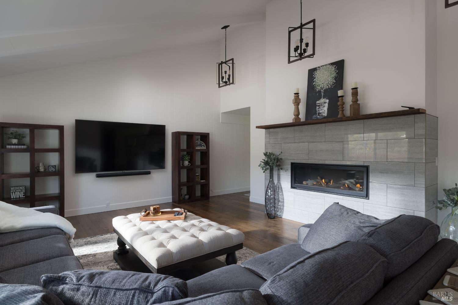 Detail Gallery Image 6 of 37 For 201 Silverado Trl, Saint Helena,  CA 94574 - 3 Beds | 3 Baths