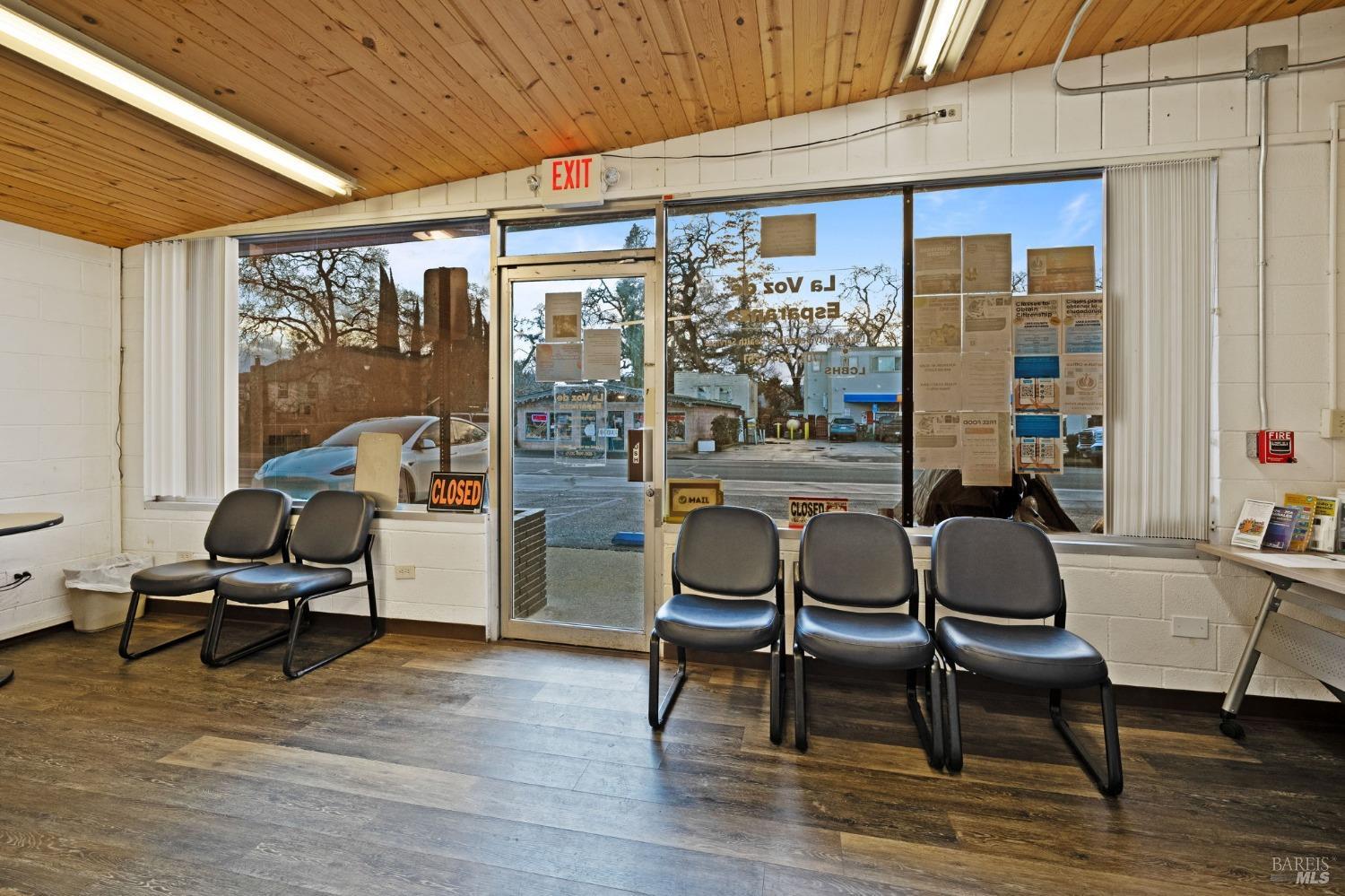 Detail Gallery Image 7 of 36 For 14092 Lakeshore Dr, Clearlake,  CA 95422 - – Beds | – Baths