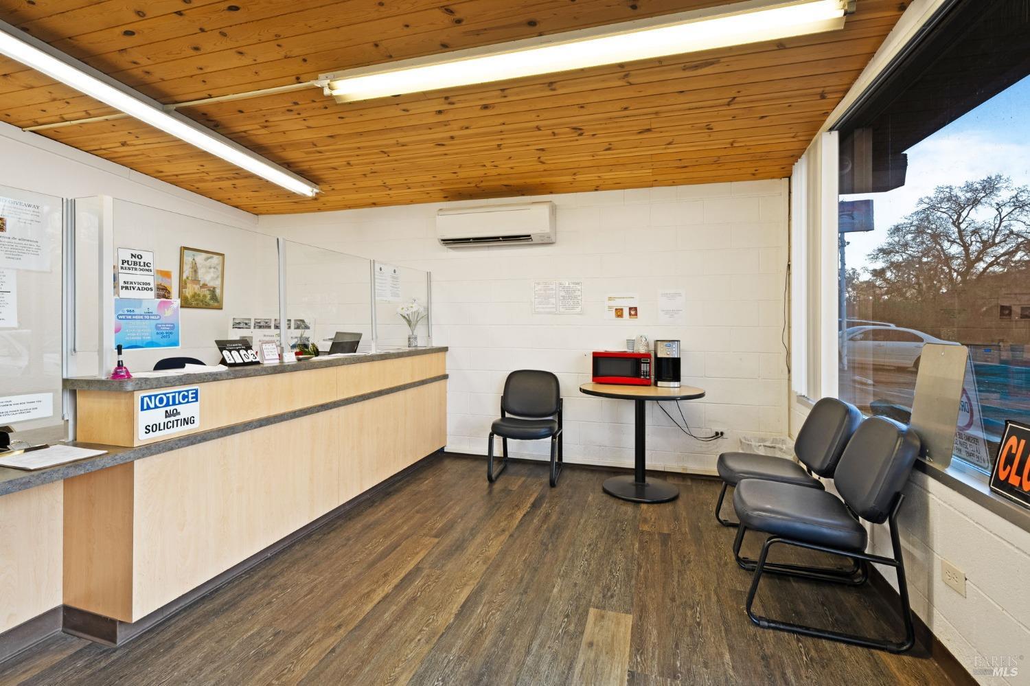 Detail Gallery Image 6 of 36 For 14092 Lakeshore Dr, Clearlake,  CA 95422 - – Beds | – Baths