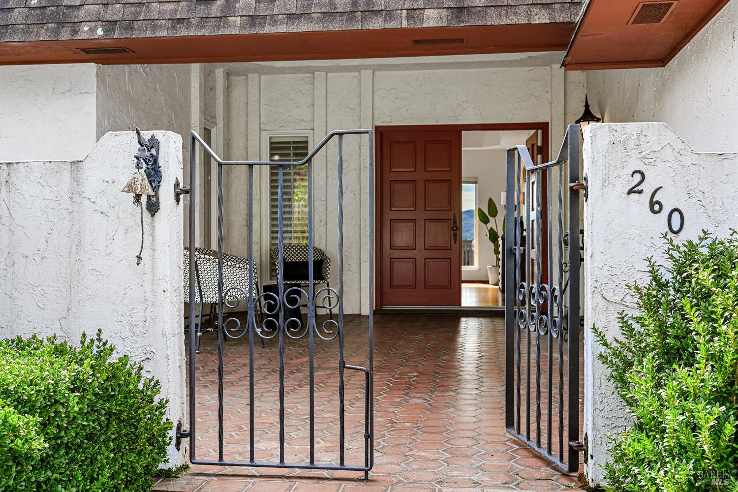 Detail Gallery Image 5 of 47 For 260 Blackfield Dr, Tiburon,  CA 94920 - 4 Beds | 2/1 Baths