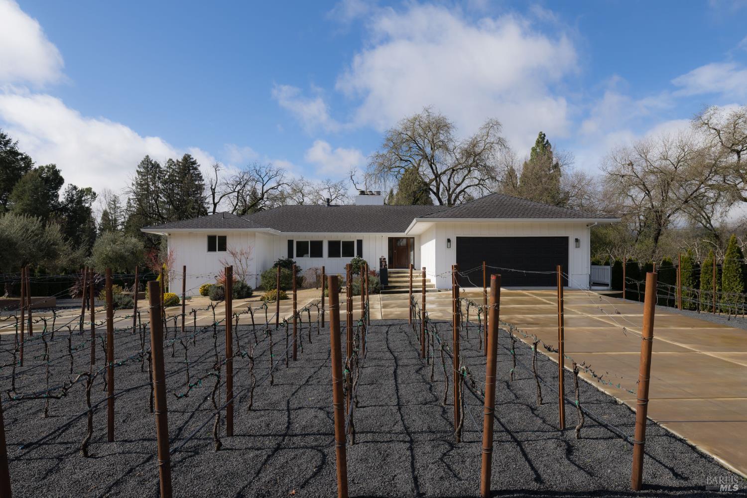 Detail Gallery Image 3 of 37 For 201 Silverado Trl, Saint Helena,  CA 94574 - 3 Beds | 3 Baths