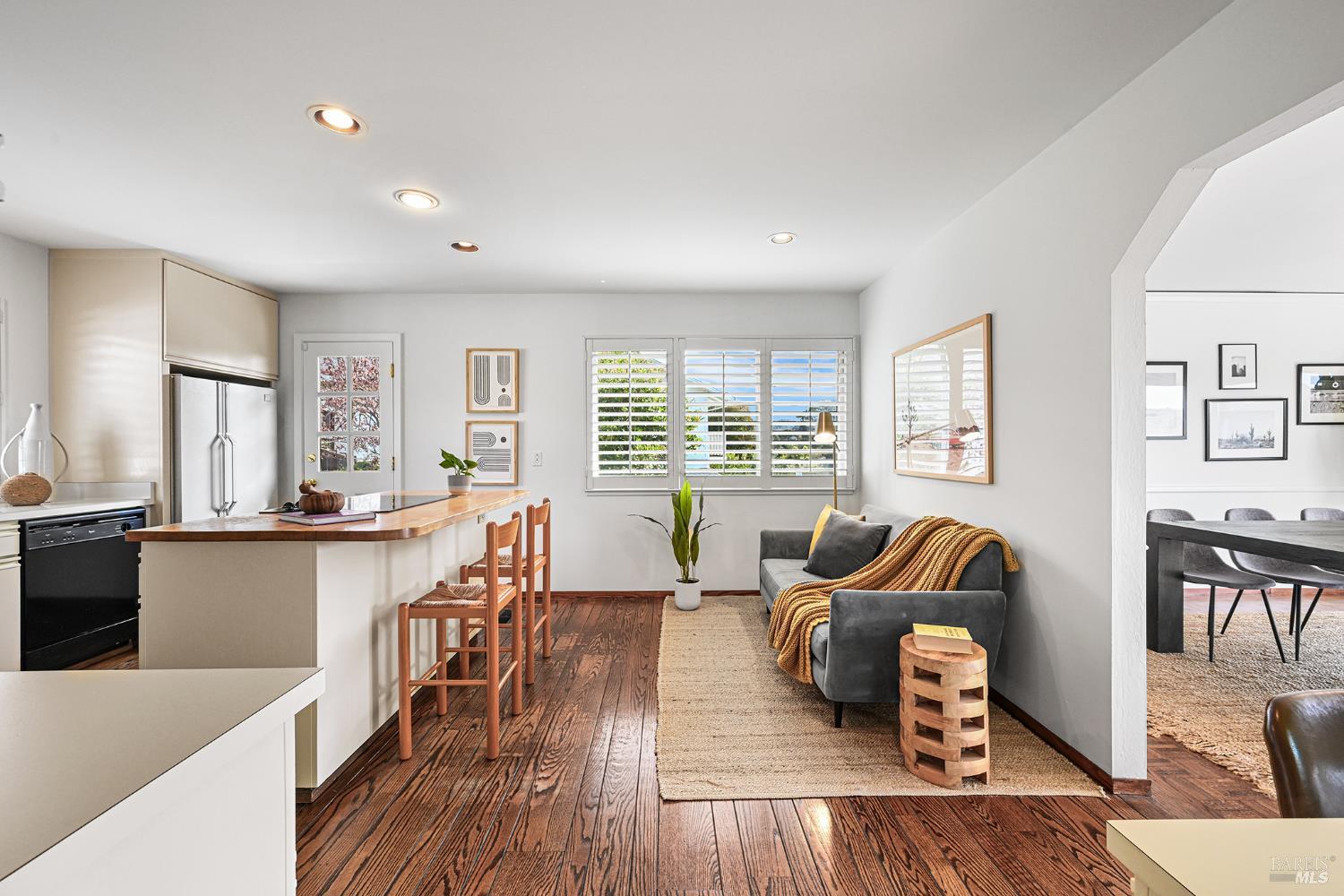 Detail Gallery Image 15 of 47 For 260 Blackfield Dr, Tiburon,  CA 94920 - 4 Beds | 2/1 Baths