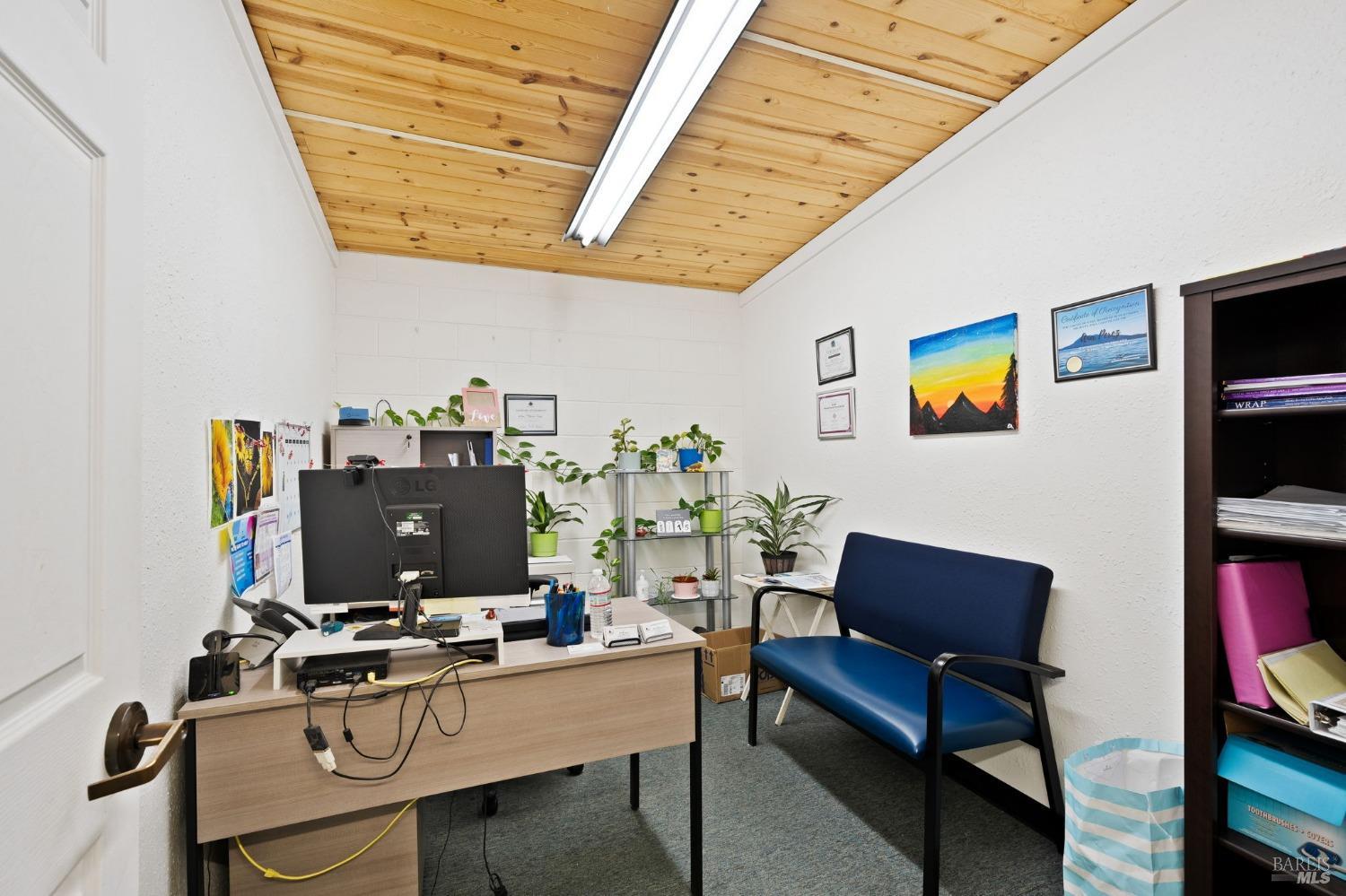 Detail Gallery Image 25 of 36 For 14092 Lakeshore Dr, Clearlake,  CA 95422 - – Beds | – Baths